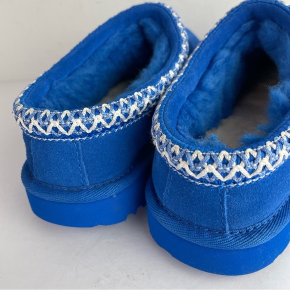 Ugg NWOT Blue Fur-Lined Suede Slippers - Picture 4 of 6